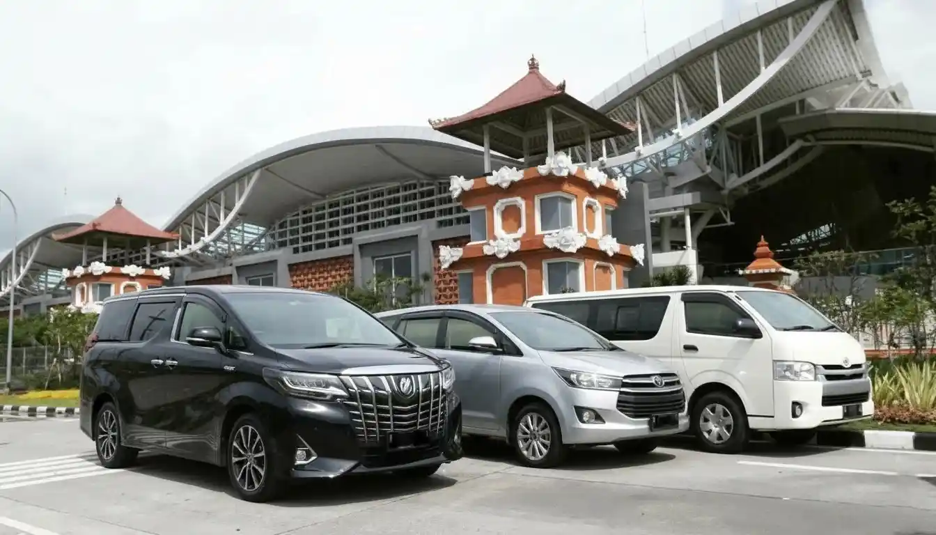 Professional airport transfer service in Bali - comfortable private car